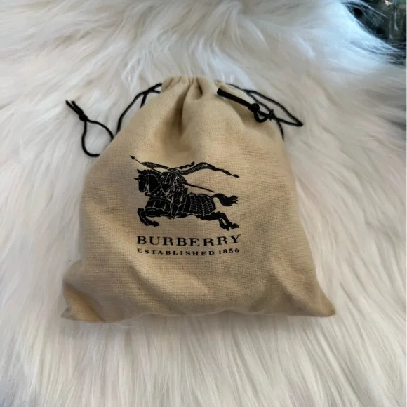 Burberry Olive-colored Bow Belt - Size Small with Elastic - Picture 14 of 14